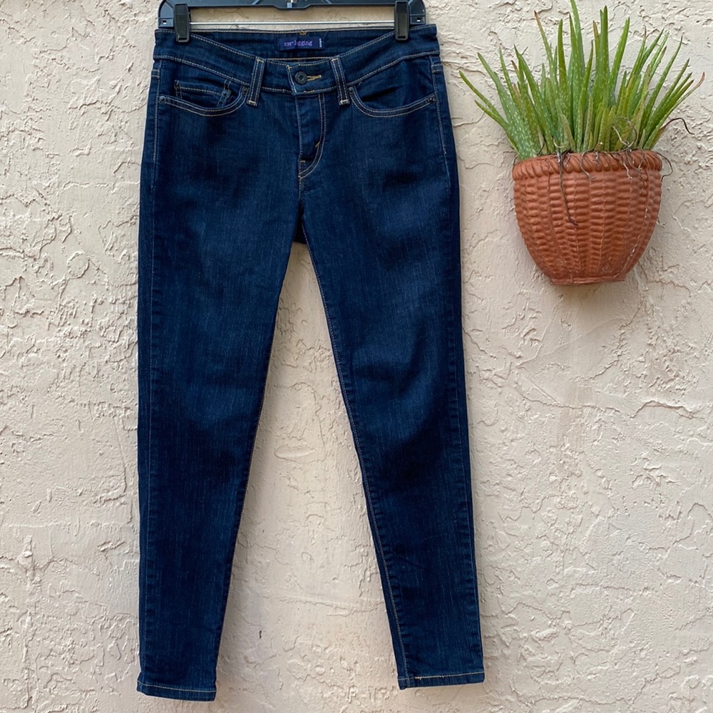NWOT Levi’s 535 Dark Blue Denim Legging Jeans - 9